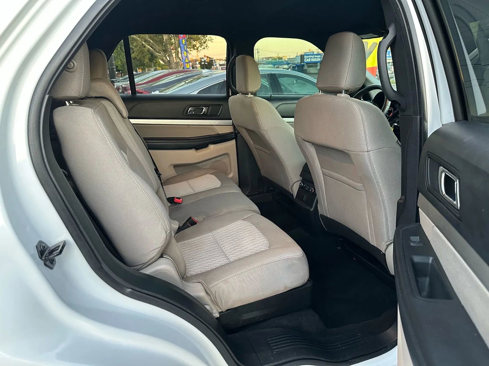 Used 2019 Ford Explorer FWD image 8