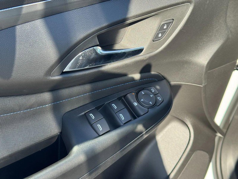 Used 2025 Buick Envista Sport Touring w/ Convenience I Package image 16