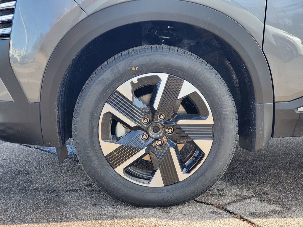 New 2026 Nissan Kicks SV image 5