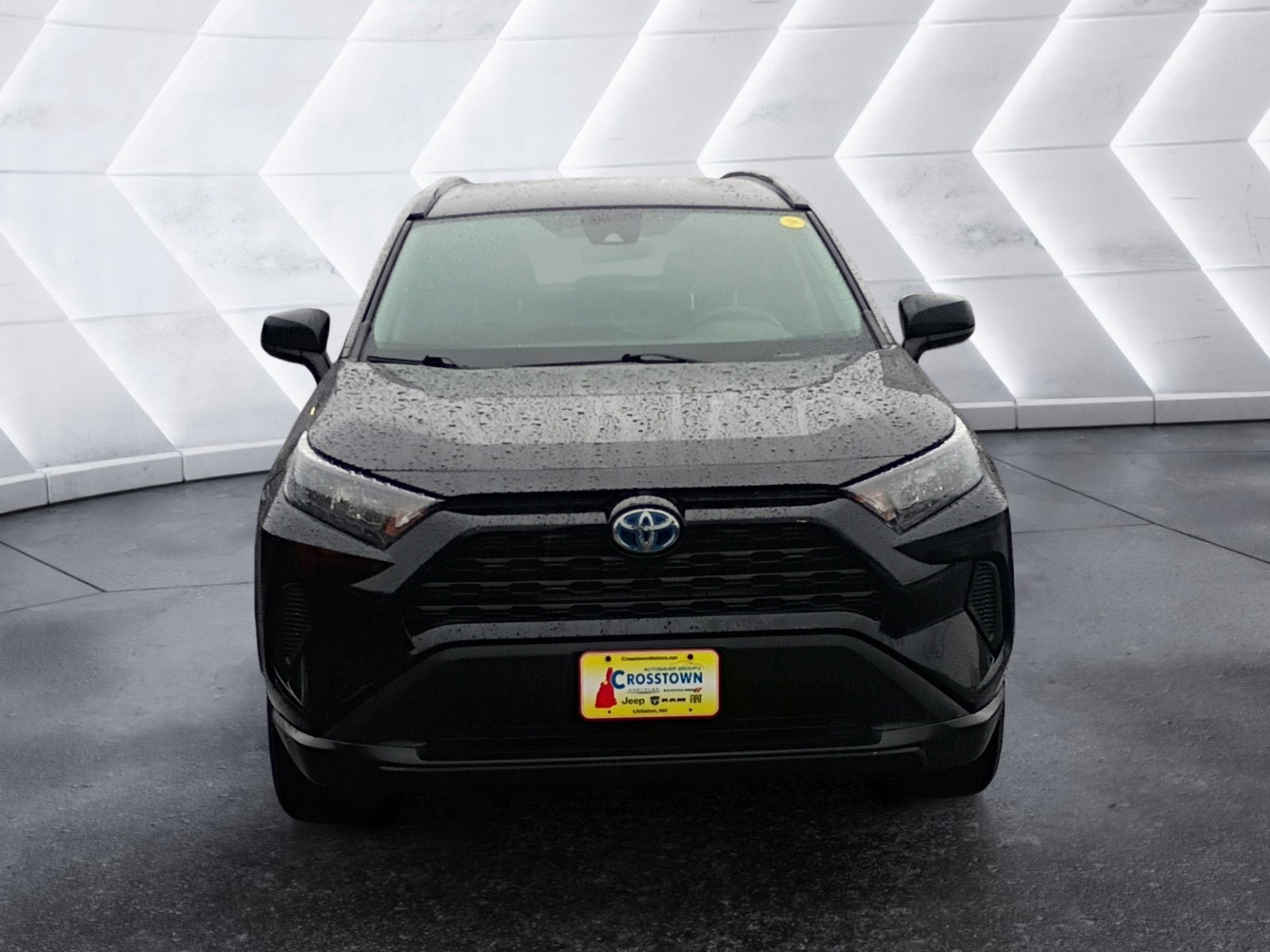 Used 2021 Toyota RAV4 LE w/ Carpet Mat Package (TMS) AWD/4WD image 9