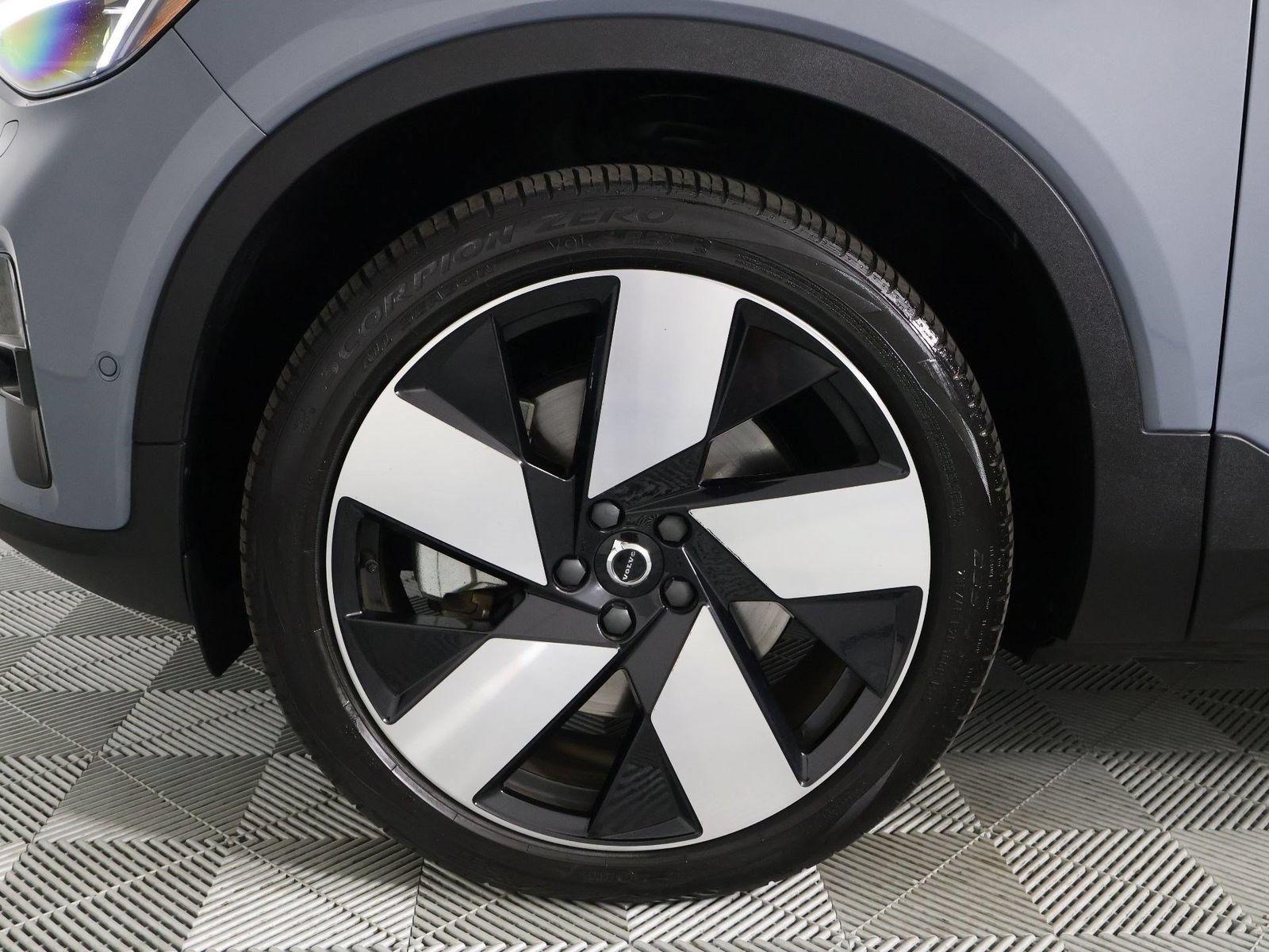 Used 2023 Volvo XC40 Recharge Ultimate AWD/4WD image 27