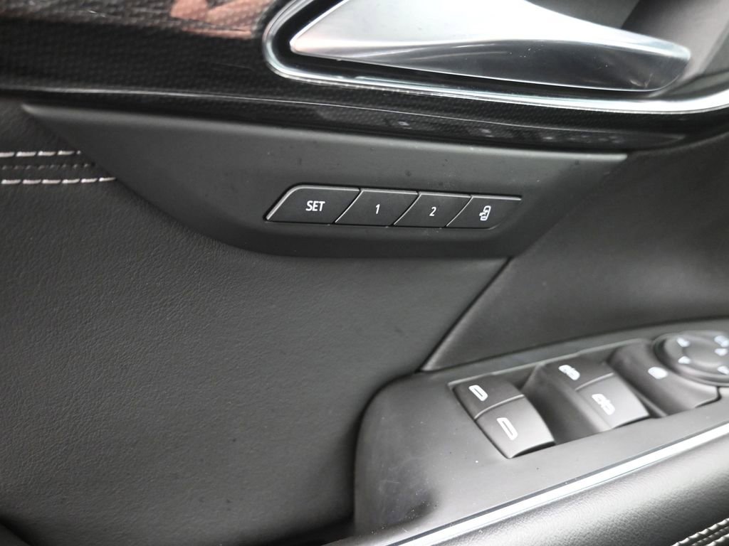 Used 2022 Buick Envision Essence w/ Technology Package I image 15