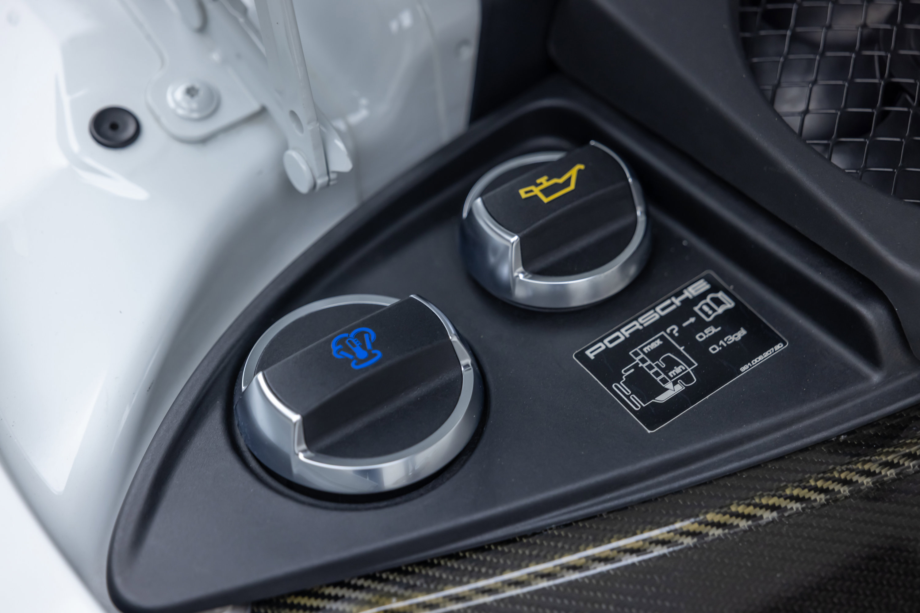 Used 2016 Porsche 911 GT3 RS image 40