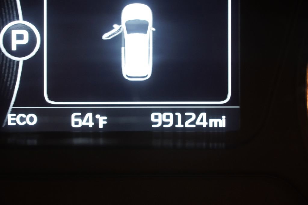 Used 2016 Kia Sorento LX w/ LX Convenience Package image 4