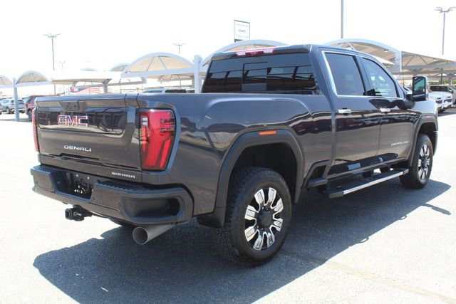 Used 2024 GMC Sierra 2500 Denali w/ Denali Reserve Package AWD/4WD image 3