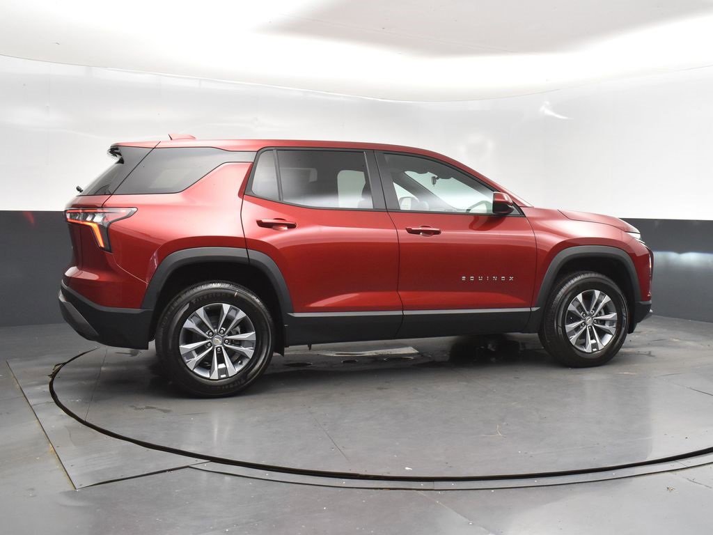 New 2026 Chevrolet Equinox LT w/ Convenience Package II image 8