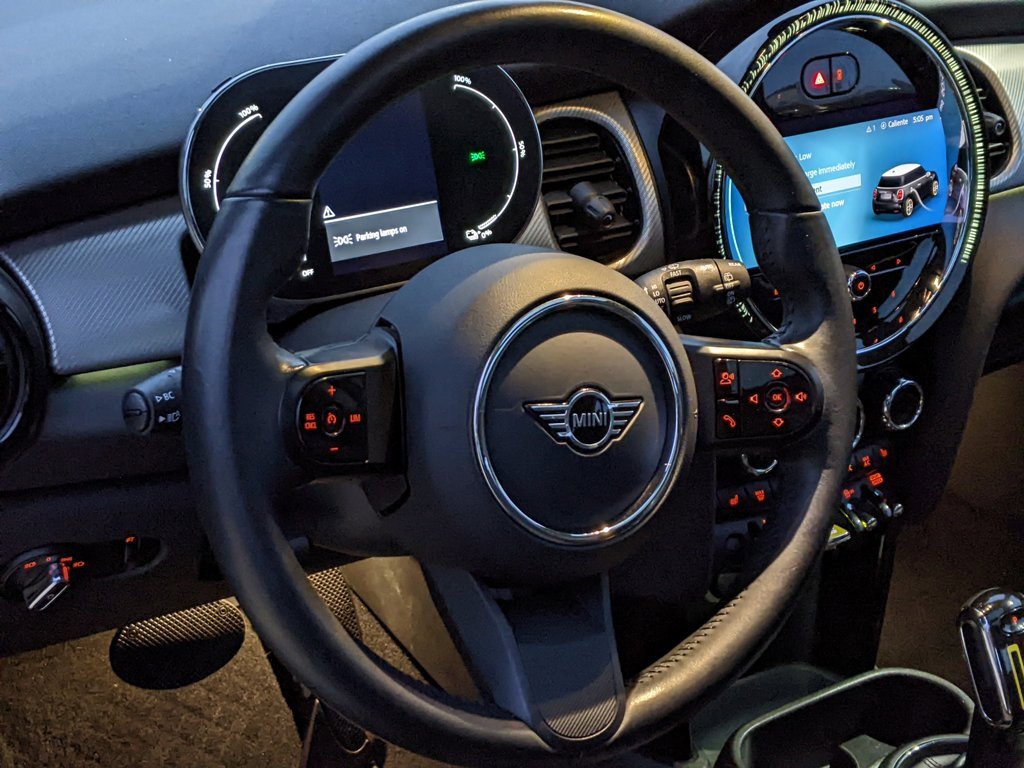 Used 2023 MINI Cooper SE image 13