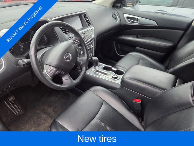 Used 2020 Nissan Pathfinder SL image 15