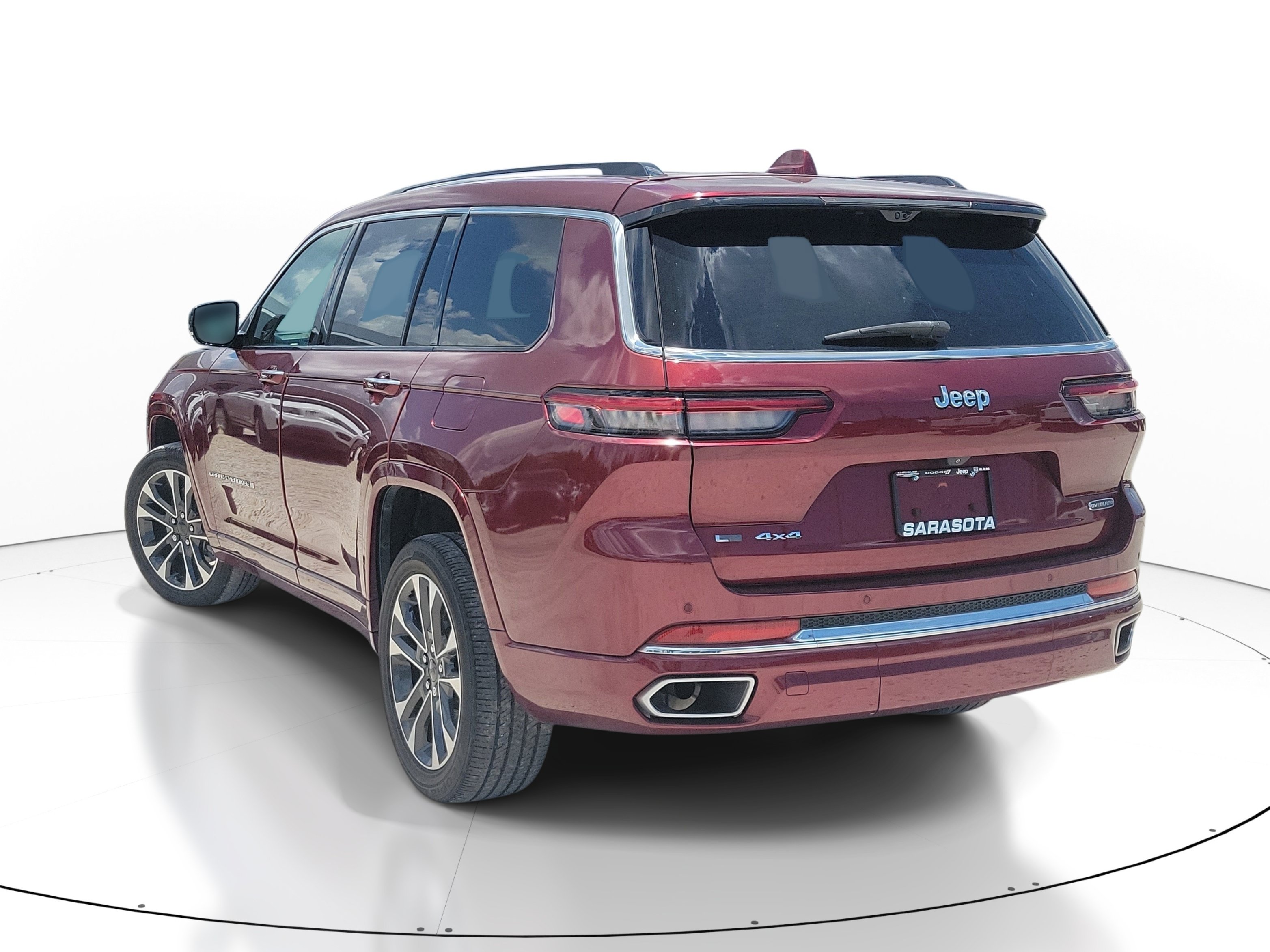 Used 2021 Jeep Grand Cherokee L Overland w/ Luxury Tech Group IV AWD/4WD image 4