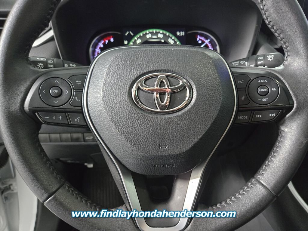 Used 2023 Toyota RAV4 XLE Premium image 17