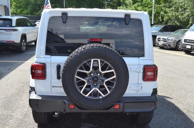 New 2026 Jeep Wrangler Unlimited Sahara AWD/4WD image 7