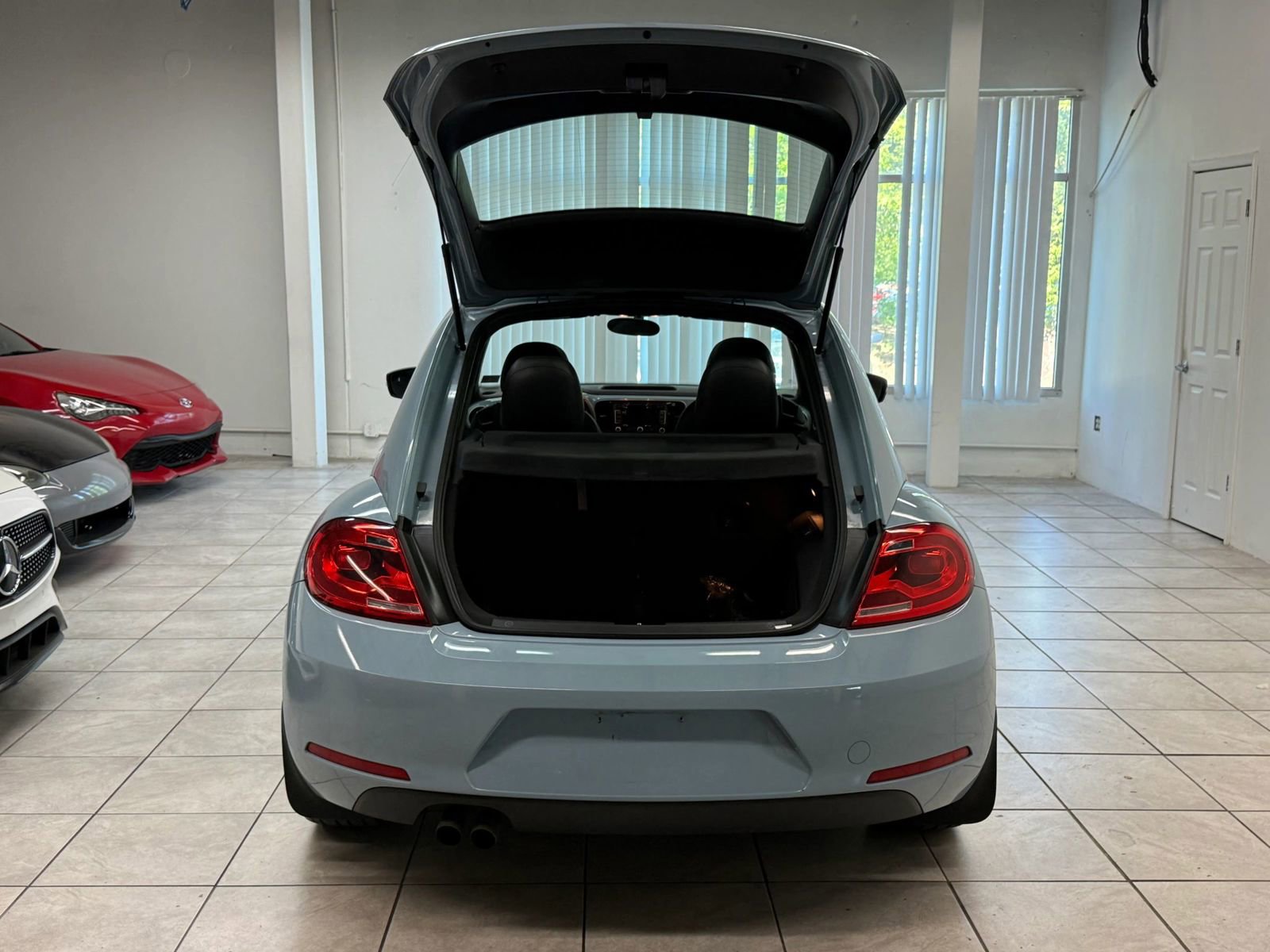 Used 2014 Volkswagen Beetle 2.5 FWD image 17