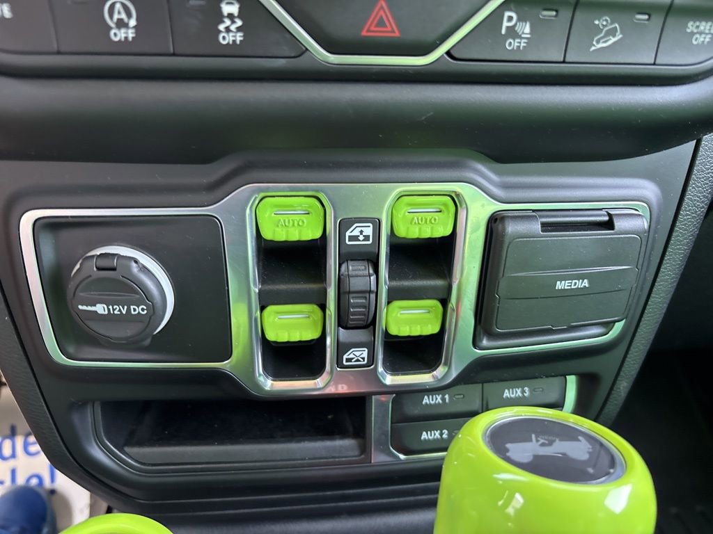 Used 2021 Jeep Wrangler Unlimited Sahara AWD/4WD image 63