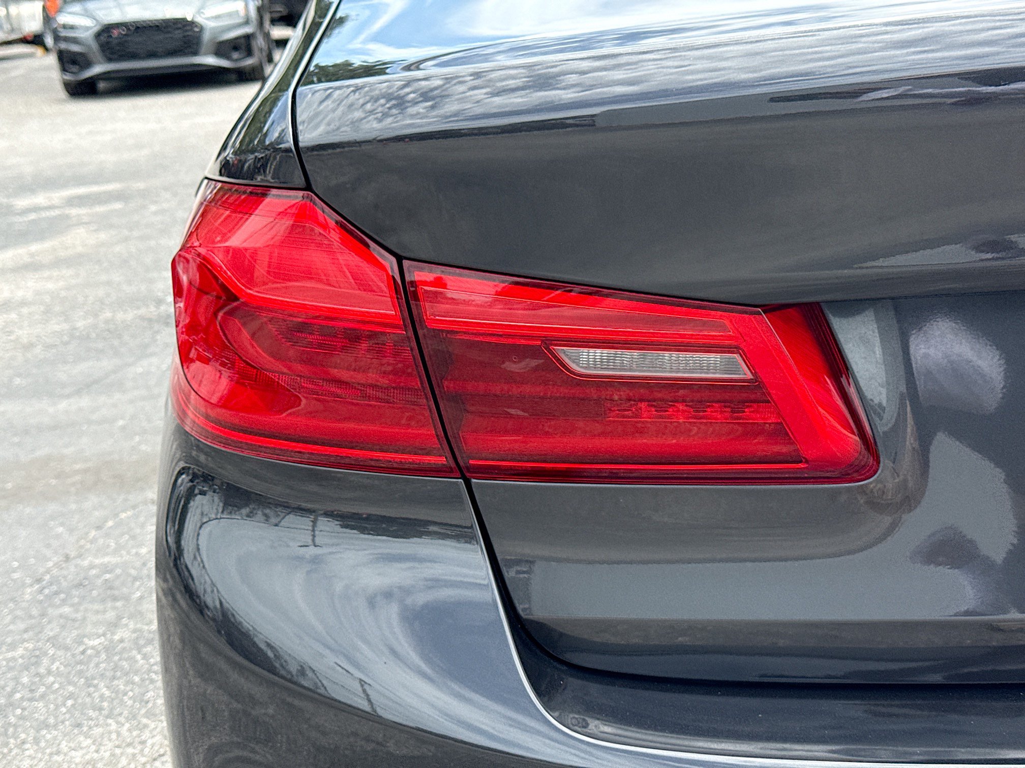 Used 2019 BMW 530i w/ M Sport Package RWD image 10
