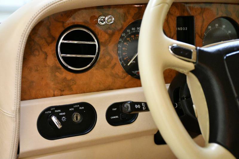 Used 1998 Bentley Brooklands Long Wheelbase RWD image 39