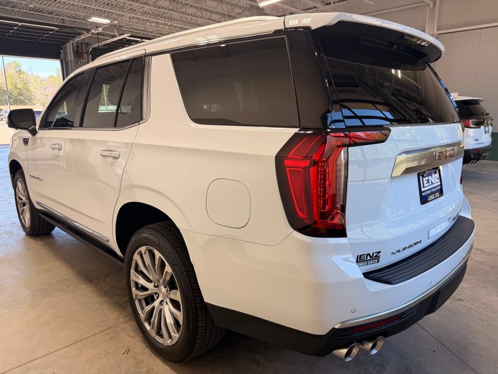 Used 2023 GMC Yukon Denali AWD/4WD image 5