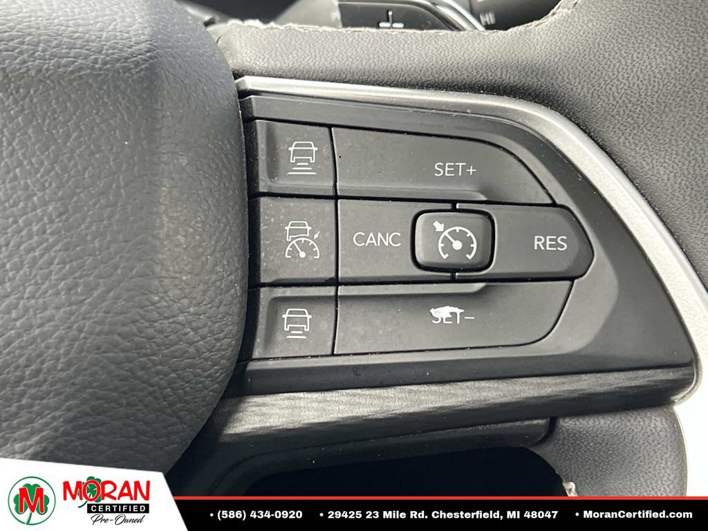 Used 2024 Jeep Grand Cherokee Altitude AWD/4WD image 25