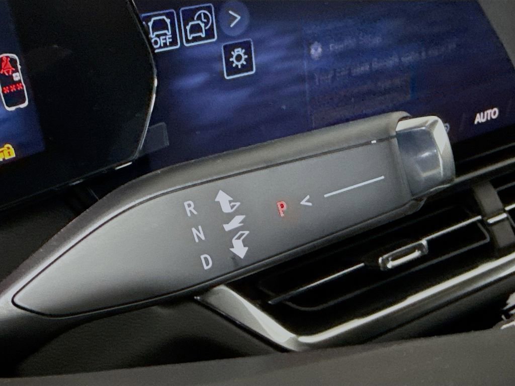 New 2026 Chevrolet Equinox EV LT w/ Comfort Package image 16