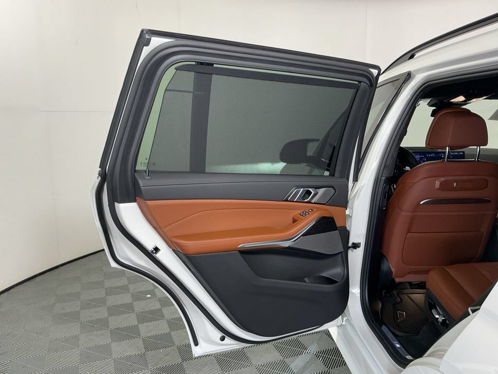 Certified 2026 BMW X7 M60i w/ Executive Package AWD/4WD image 24