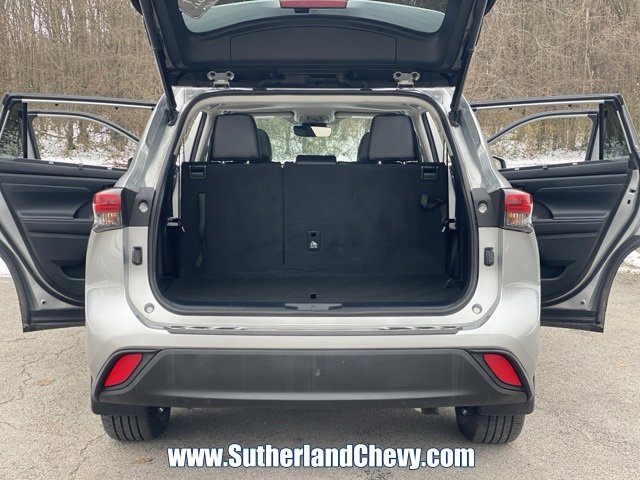 Used 2022 Toyota Highlander XLE image 44