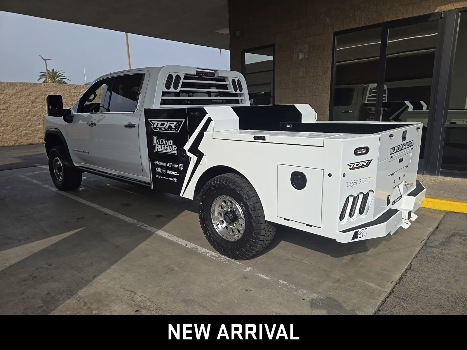 Used 2025 GMC Sierra 3500 Denali w/ Denali Reserve Package image 9