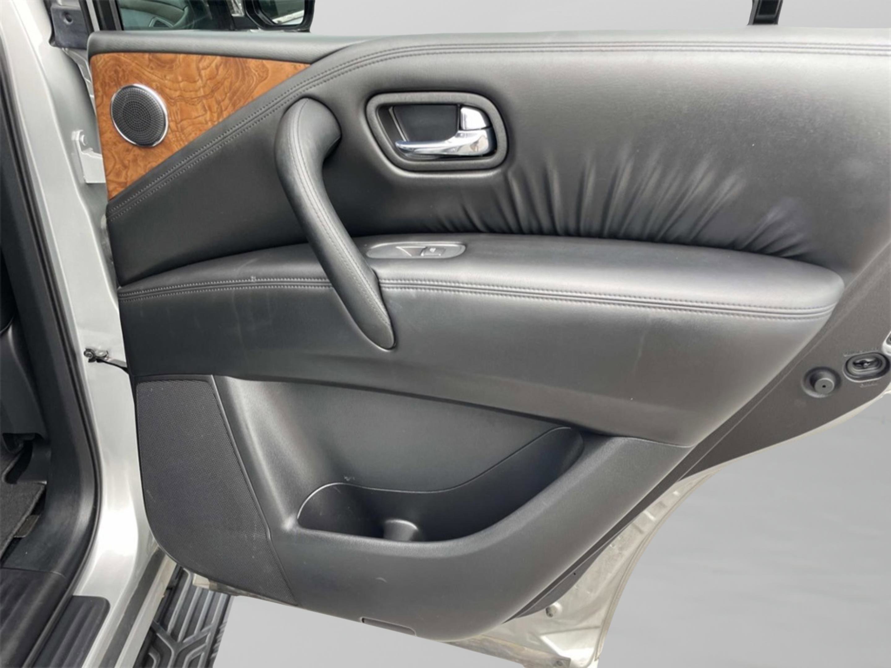 Used 2024 Nissan Armada SL w/ Captain's Chairs Package image 26