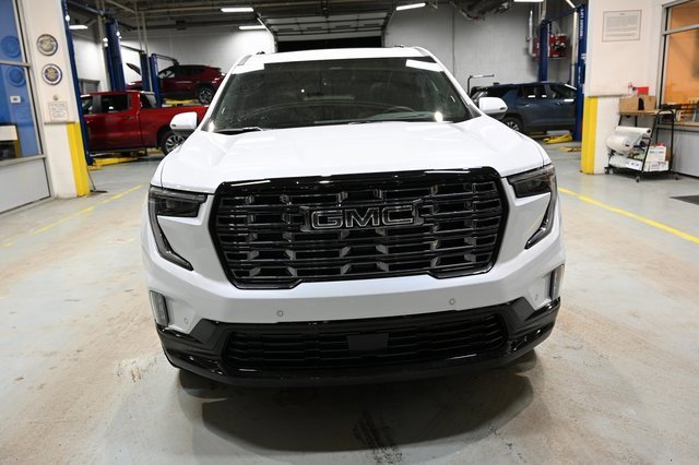 New 2026 GMC Acadia Denali Ultimate w/ LPO, Floor Liner Package image 2