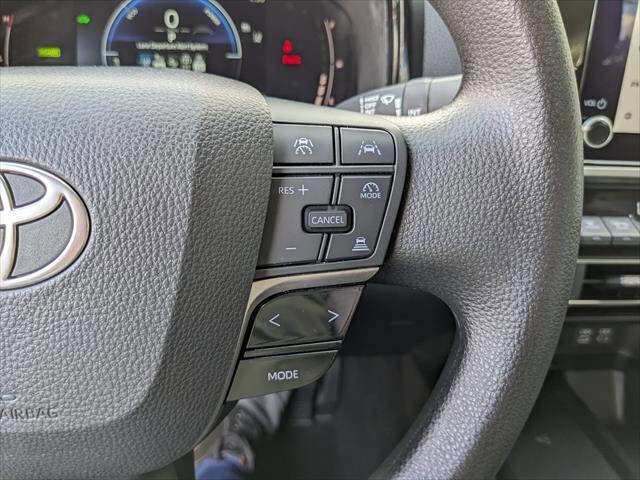 Used 2025 Toyota Camry LE image 23