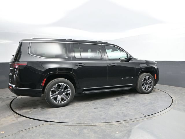 Used 2024 Jeep Wagoneer Series II w/ Flexible Seating Group AWD/4WD image 2