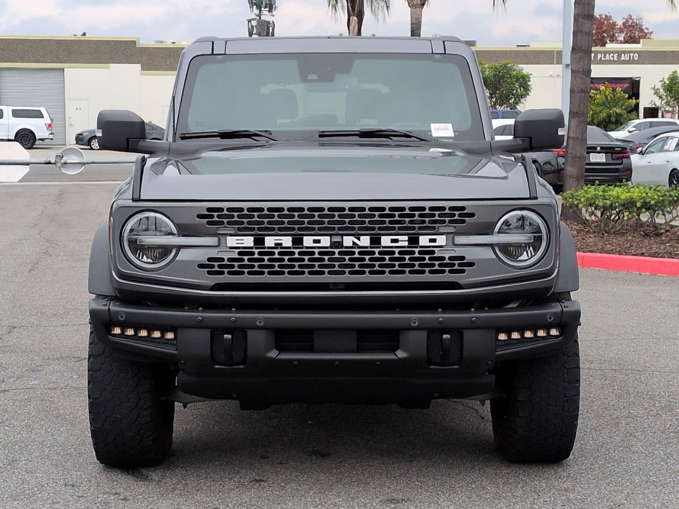 Used 2023 Ford Bronco Badlands image 3