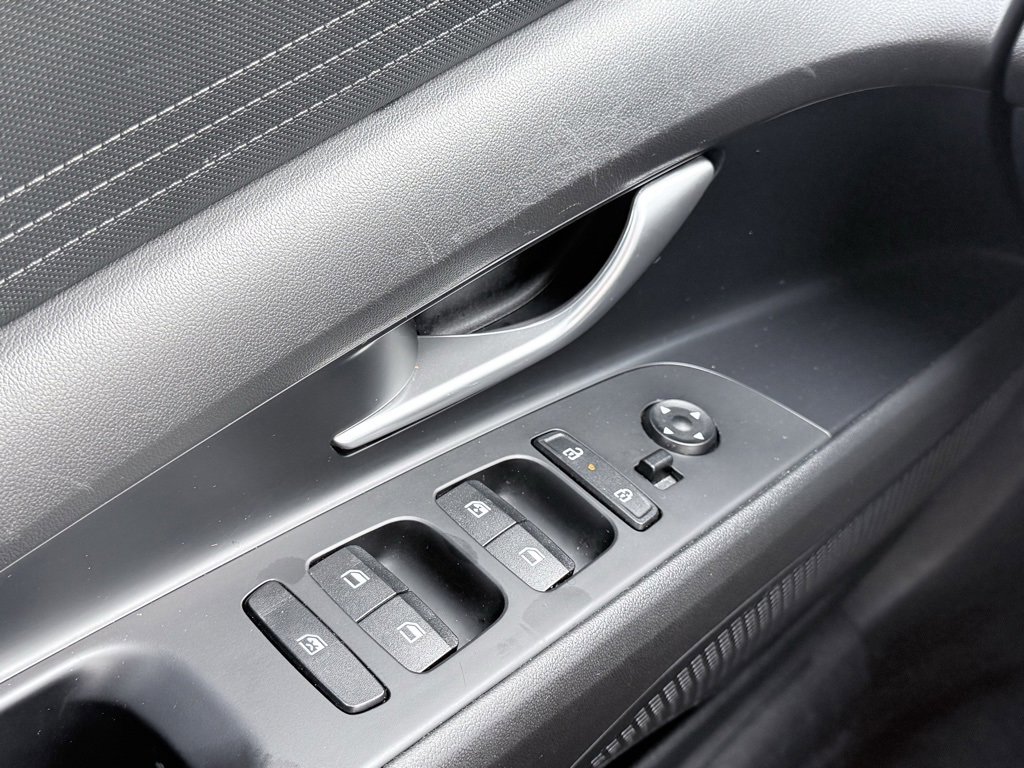 Certified 2024 Hyundai Elantra SEL image 10