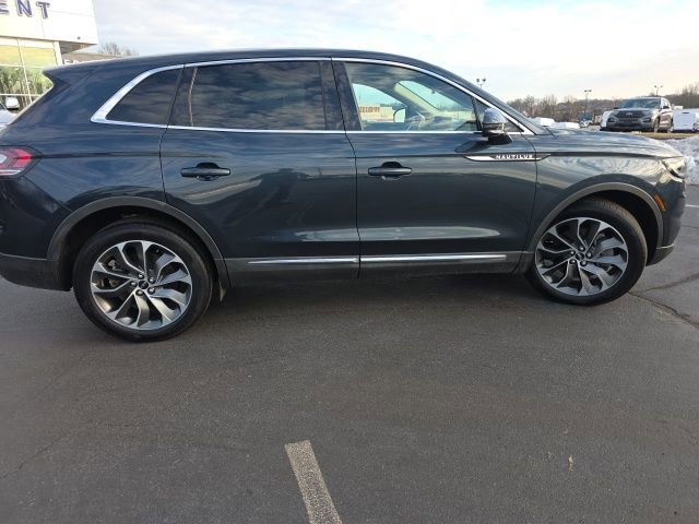 Used 2021 Lincoln Nautilus Reserve image 8