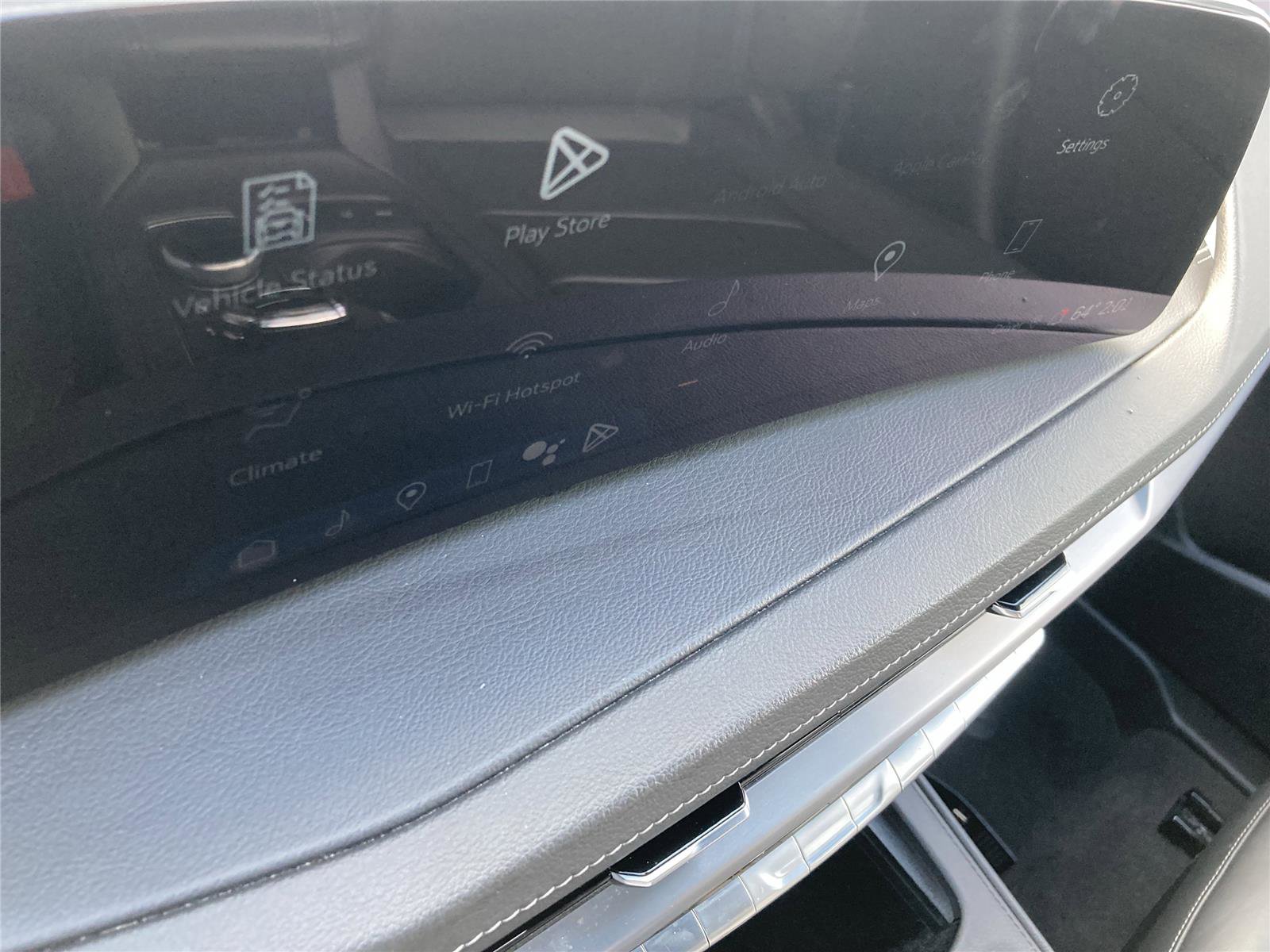 Used 2024 Cadillac XT4 Premium Luxury image 12