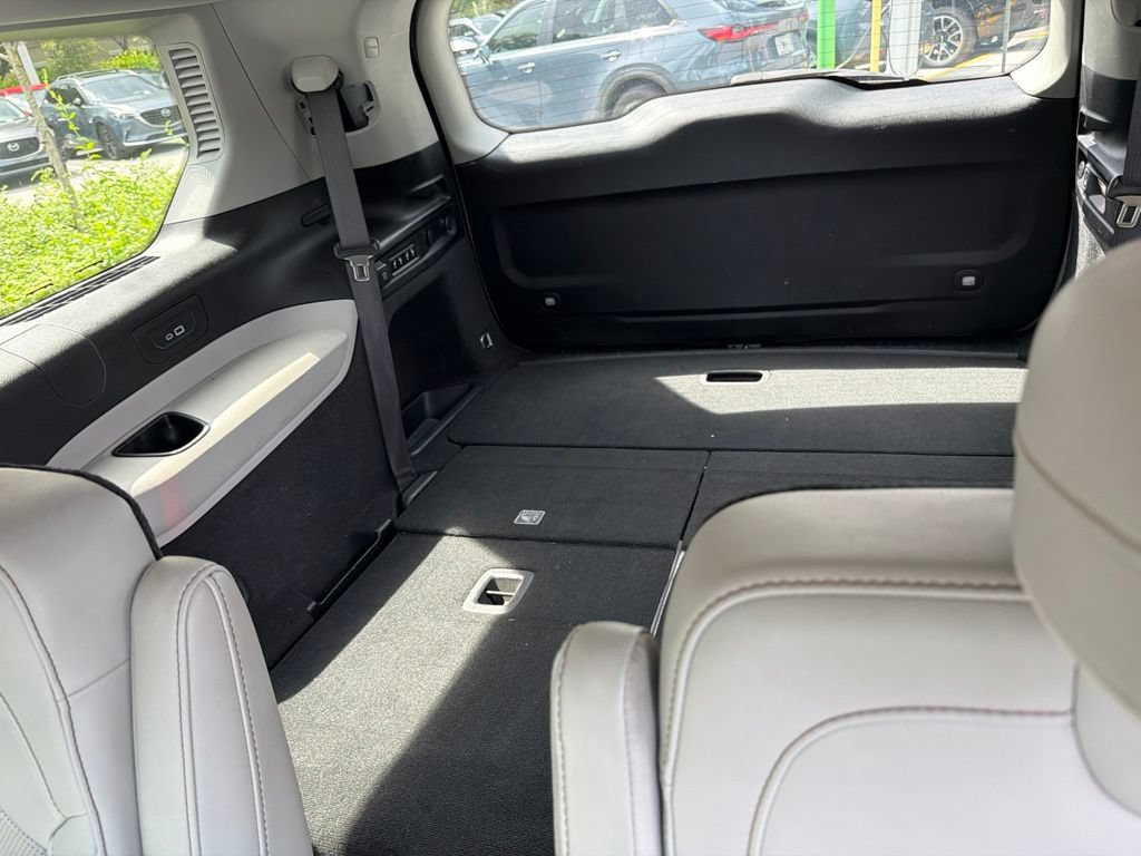 Used 2023 Jeep Grand Cherokee L Overland RWD image 19