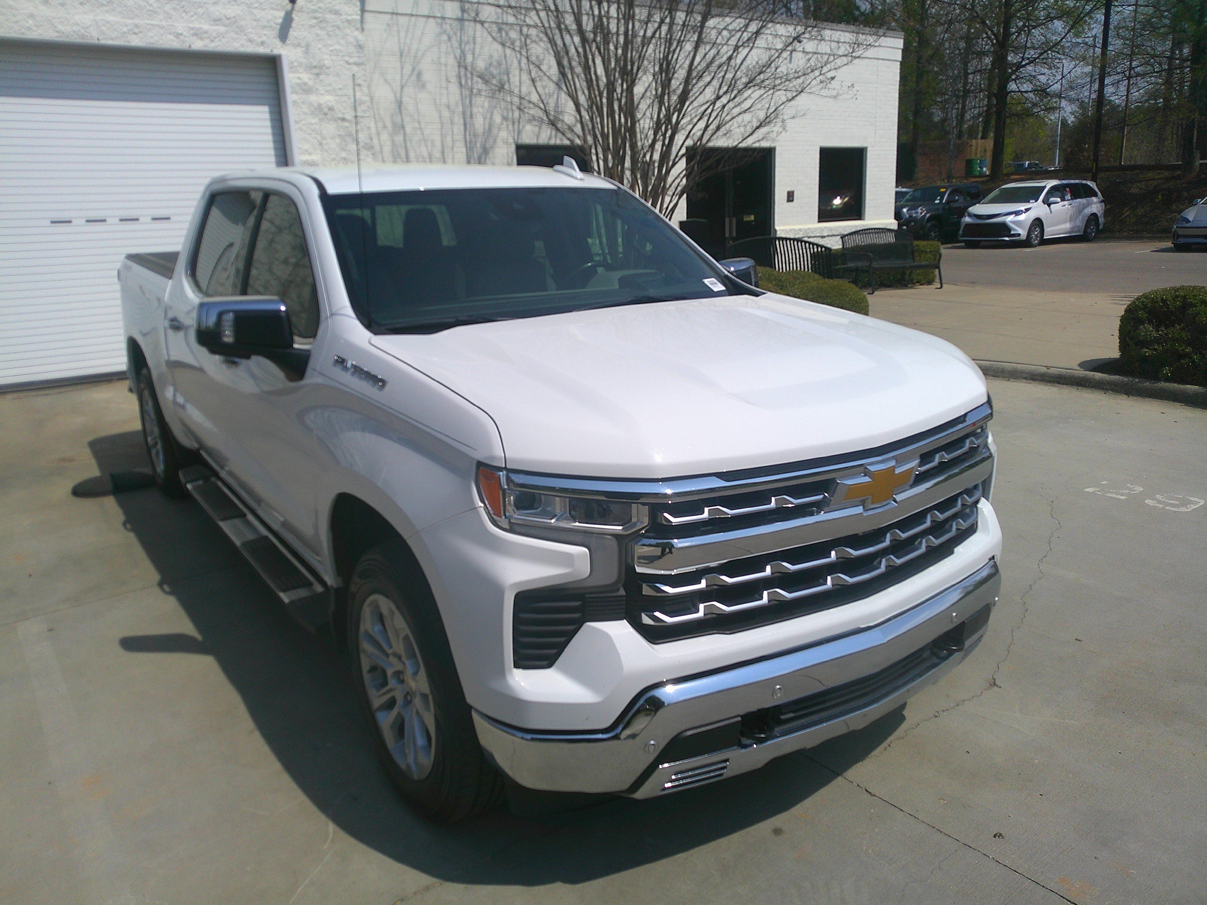Used 2024 Chevrolet Silverado 1500 LTZ w/ Technology Package image 2