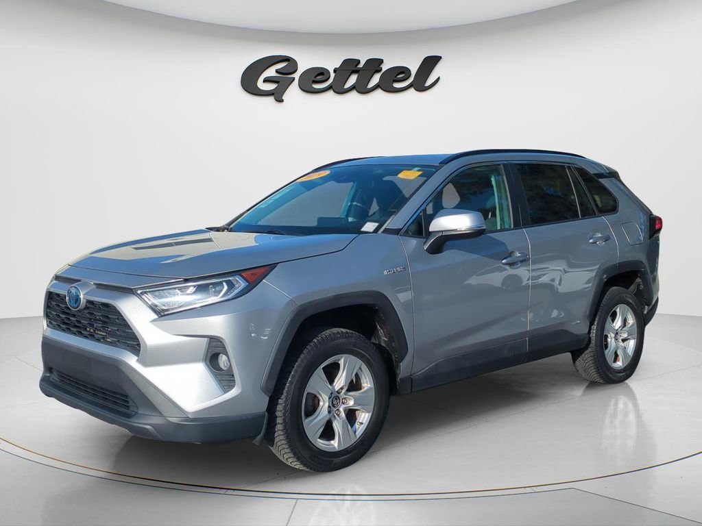 Used 2019 Toyota RAV4 XLE w/ Convenience Package image 9