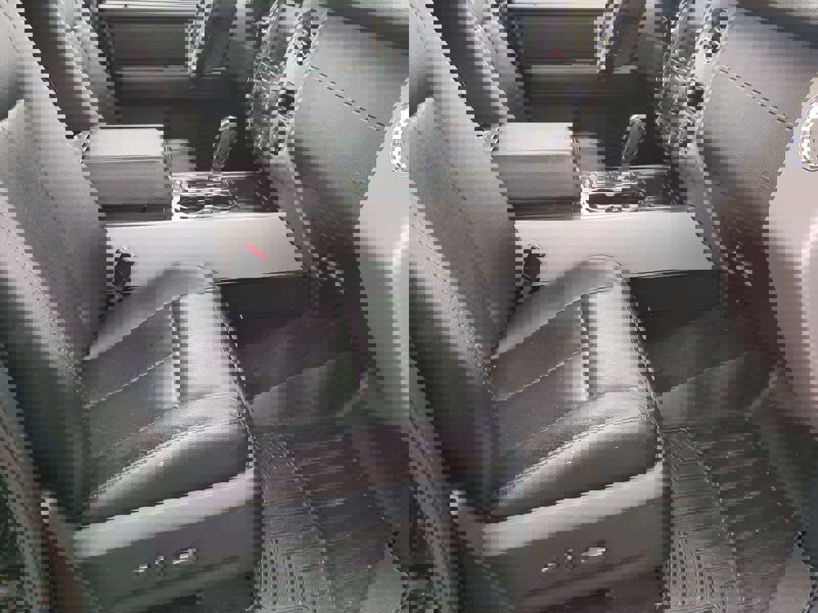 Used 2015 Ford Expedition Limited w/ Equipment Group 301A AWD/4WD image 25