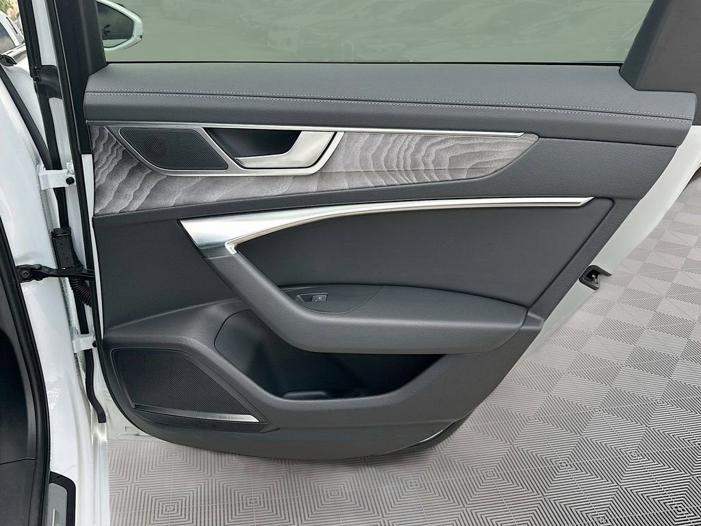 Used 2025 Audi A6 3.0T Premium image 33