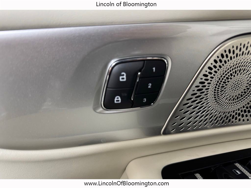 New 2026 Lincoln Nautilus Black Label image 21