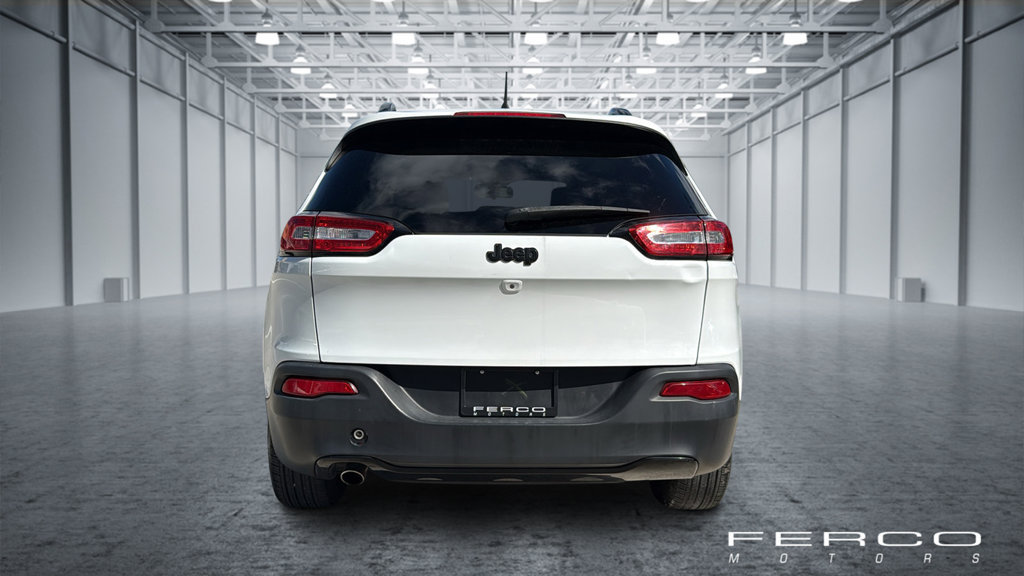 Used 2018 Jeep Cherokee Latitude FWD image 4