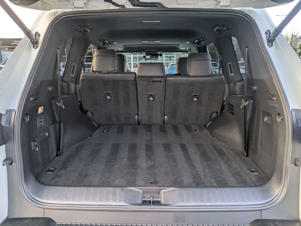 Used 2023 Lexus LX 600 F Sport w/ Accessory Package (Z1) image 24