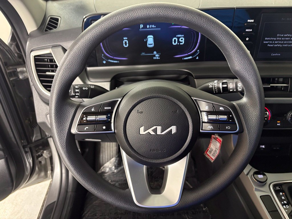 New 2026 Kia Seltos LX FWD image 17