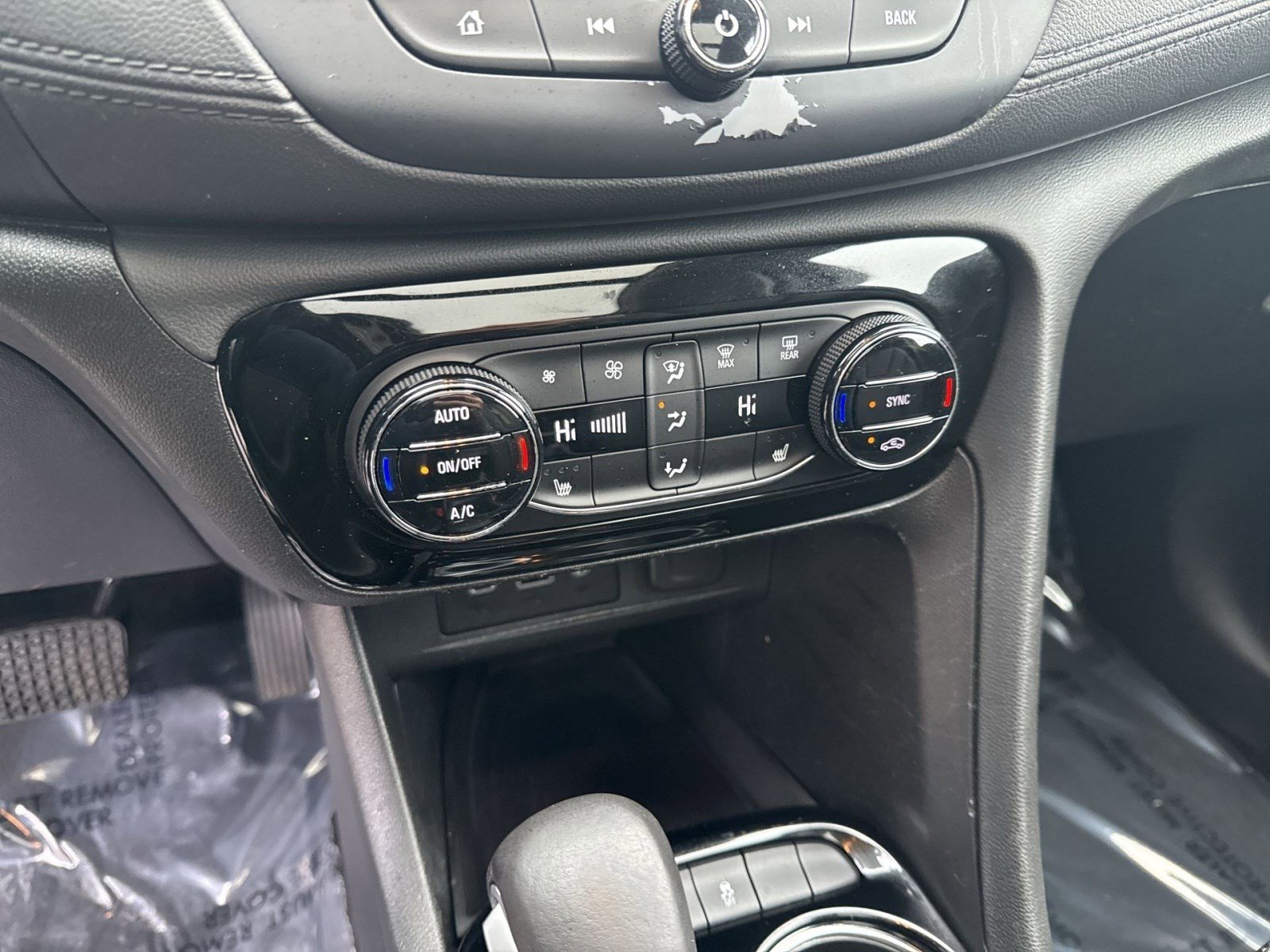 Used 2023 Buick Encore GX Essence w/ Experience Buick Package image 18