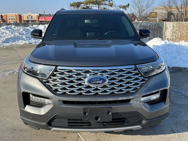 Used 2022 Ford Explorer Platinum w/ Equipment Group 601A AWD/4WD image 2