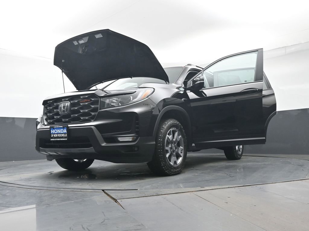 Certified 2023 Honda Passport TrailSport image 54