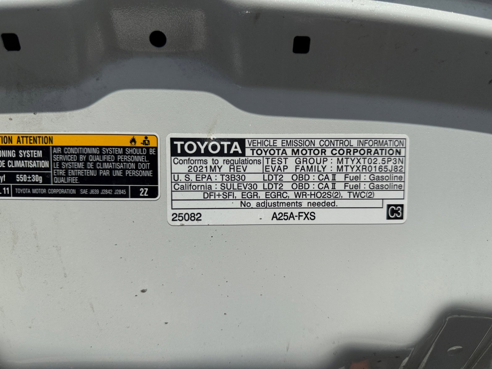 Used 2021 Toyota Venza LE image 26