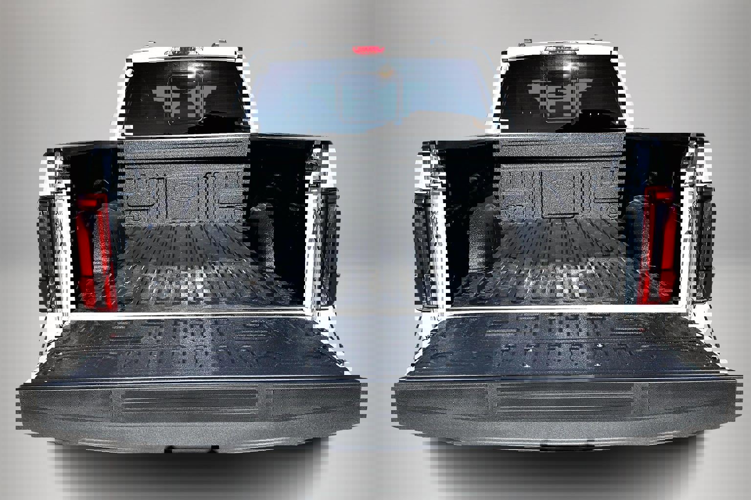 Used 2025 Ford F150 Lariat w/ Equipment Group 502A High image 7