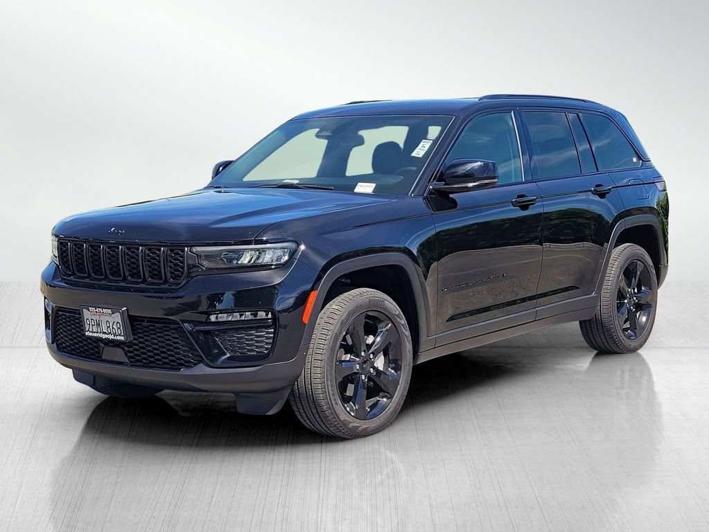 Used 2024 Jeep Grand Cherokee Limited w/ Black Appearance Package AWD/4WD image 8