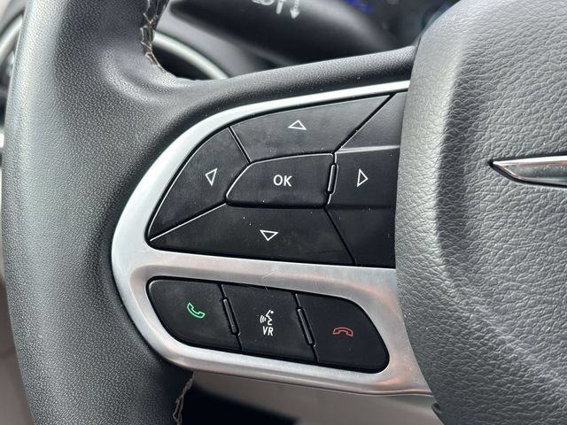 Used 2023 Chrysler Voyager LX FWD image 11