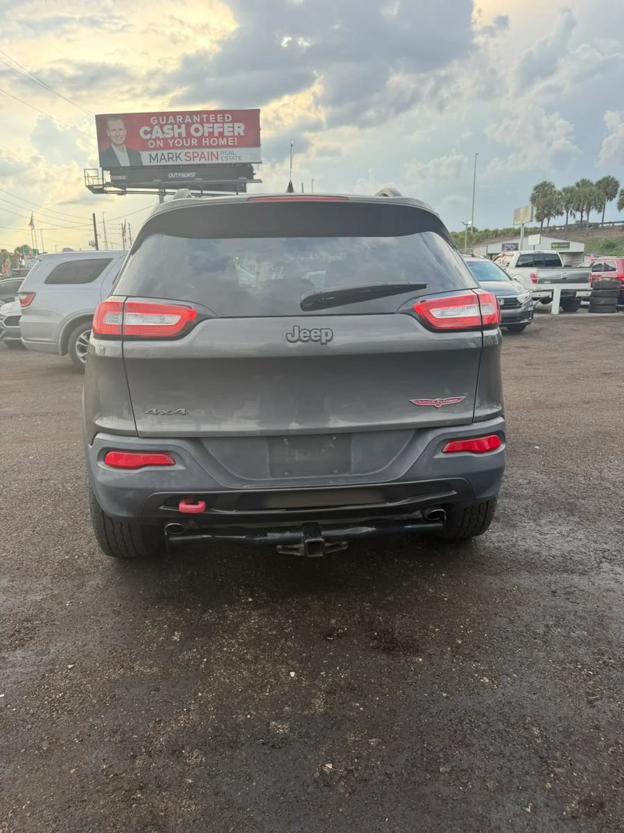 Used 2014 Jeep Cherokee Trailhawk w/ Leather Interior Group AWD/4WD image 4